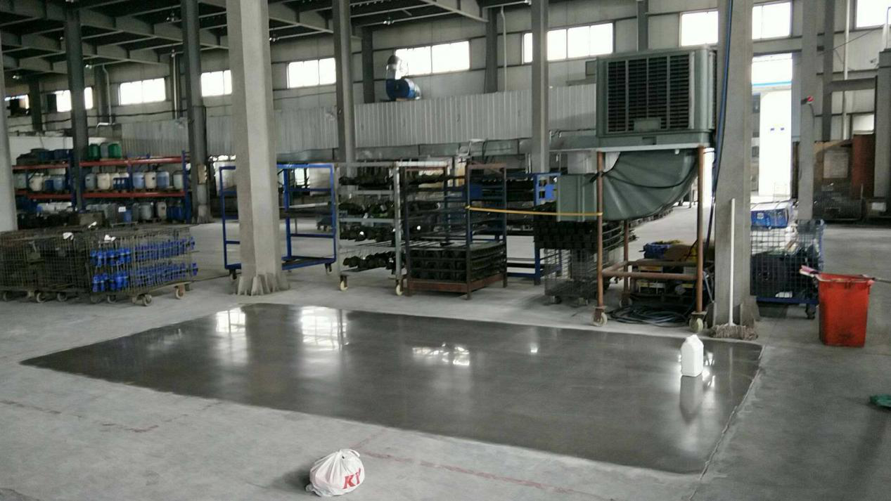 浙江一重工業(yè)廠房耐磨地坪做鋼化