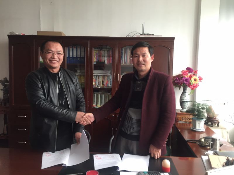 濟(jì)寧張總簽約金潤(rùn)混凝土著色劑代理