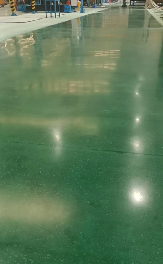 破舊環(huán)氧地坪換新顏——金潤彩色鋼化地坪贏的客戶的高度贊譽(yù)